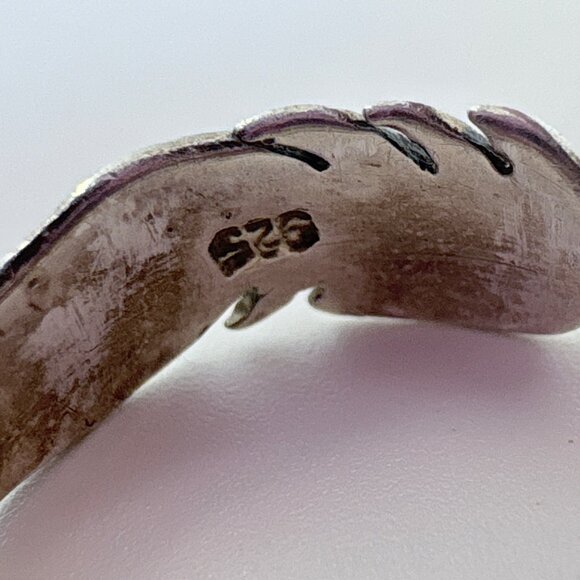 VTG Solid Sterling Silver 925 Feather Design Textured Band Ring Size 4.25 - Picture 10 of 10
